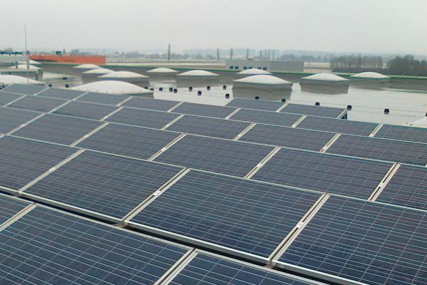 Hidria hat ein Solarkraftwerk am Einkaufszentrum der Gesellschaft ERA in Murska Sobota gebaut
