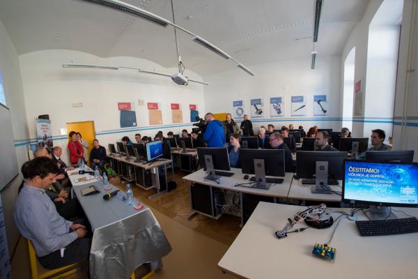 Hidria und die Schüler des Jurij-Vega-Gymnasiums Idrija digitalisieren sich im Eiltempo